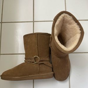 Bear paw Size 7 boots